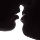 Reconquistar a tu pareja con un beso